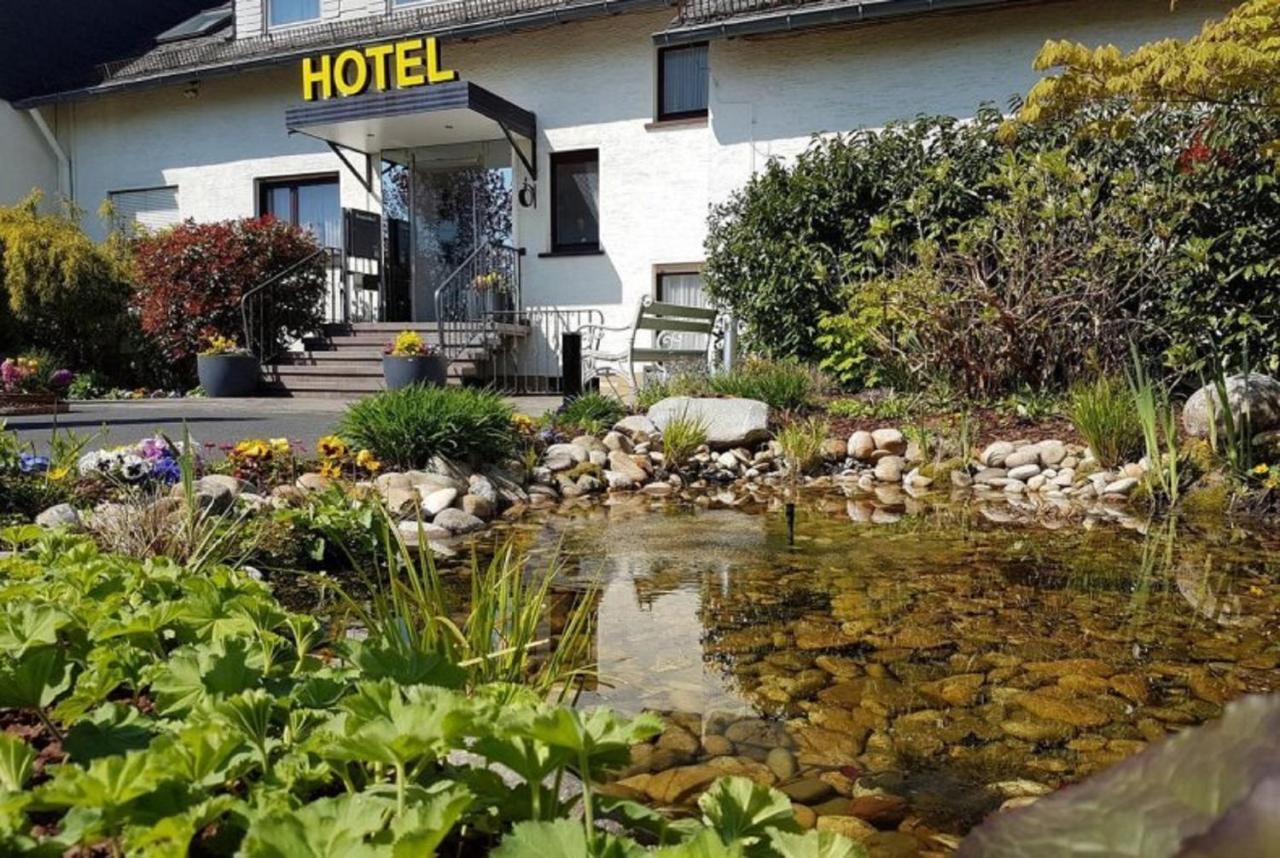 Hotel Garni Schick Oberursel Exterior foto